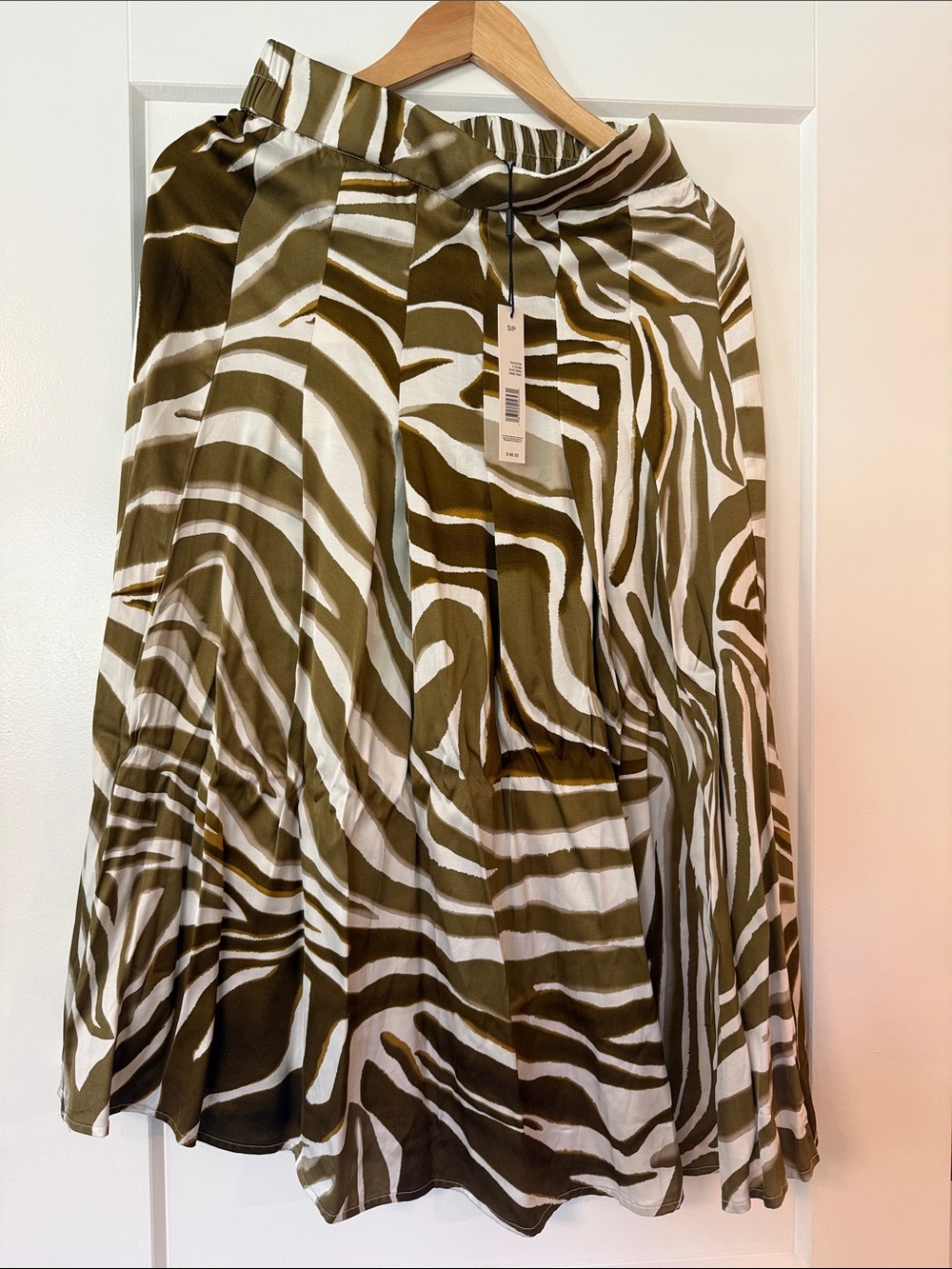 T - Tahari Olive Zebra Print Midi Skirt - NWT - Small